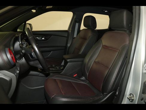 Used 2019 Chevrolet Blazer RS w/ Sun and Wheels Package AWD/4WD image 17