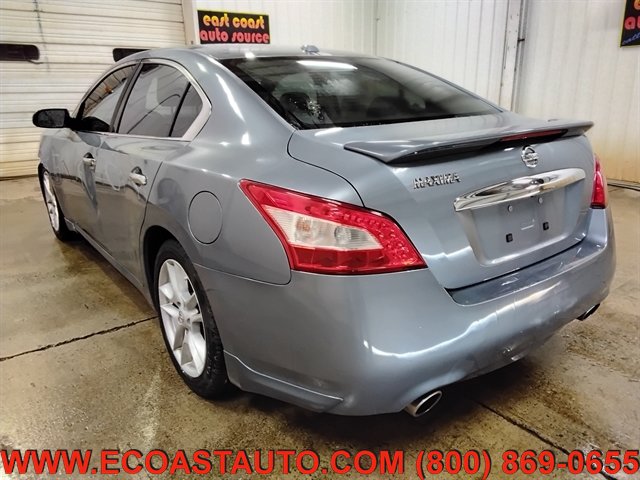 Used 2011 Nissan Maxima 3.5 SV w/ Monitor Pkg FWD image 3