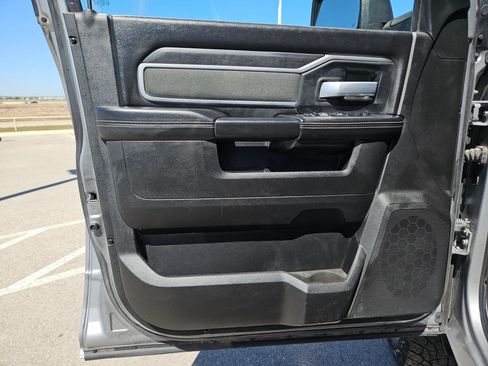 Used 2023 RAM 2500 Big Horn w/ Level 1 Equipment Group image 11