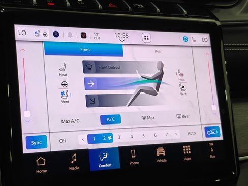 Used 2024 Jeep Grand Cherokee L Limited w/ Luxury Tech Group II image 47