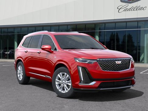 Used 2025 Cadillac XT6 Luxury image 8
