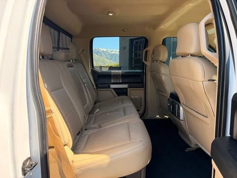 Used 2017 Ford F250 Lariat w/ Lariat Value Package AWD/4WD image 11