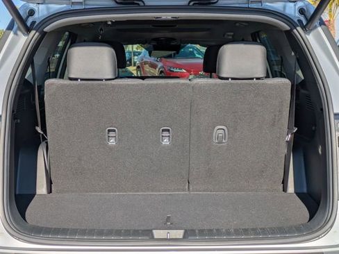 Used 2024 Hyundai Palisade Limited image 11