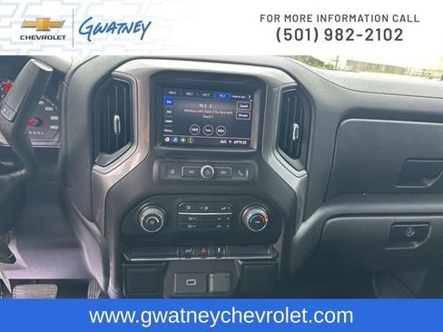 Used 2020 Chevrolet Silverado 1500 Custom w/ Custom Value Package AWD/4WD image 19