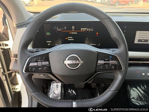 Used 2023 Nissan Ariya AWD image 16
