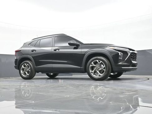 New 2026 Chevrolet Trax LT w/ Driver Confidence Package FWD image 44