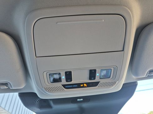 New 2026 Ford Explorer Active image 40