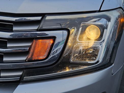 Used 2018 Ford Expedition Limited image 12