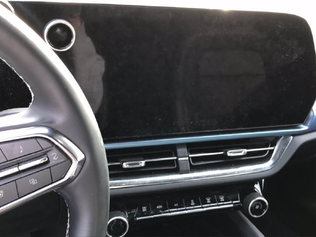 Certified 2024 Chevrolet Equinox EV LT w/ LPO, Active Package FWD image 31