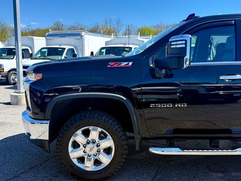 Certified 2021 Chevrolet Silverado 2500 LTZ w/ LTZ Plus Package AWD/4WD image 9