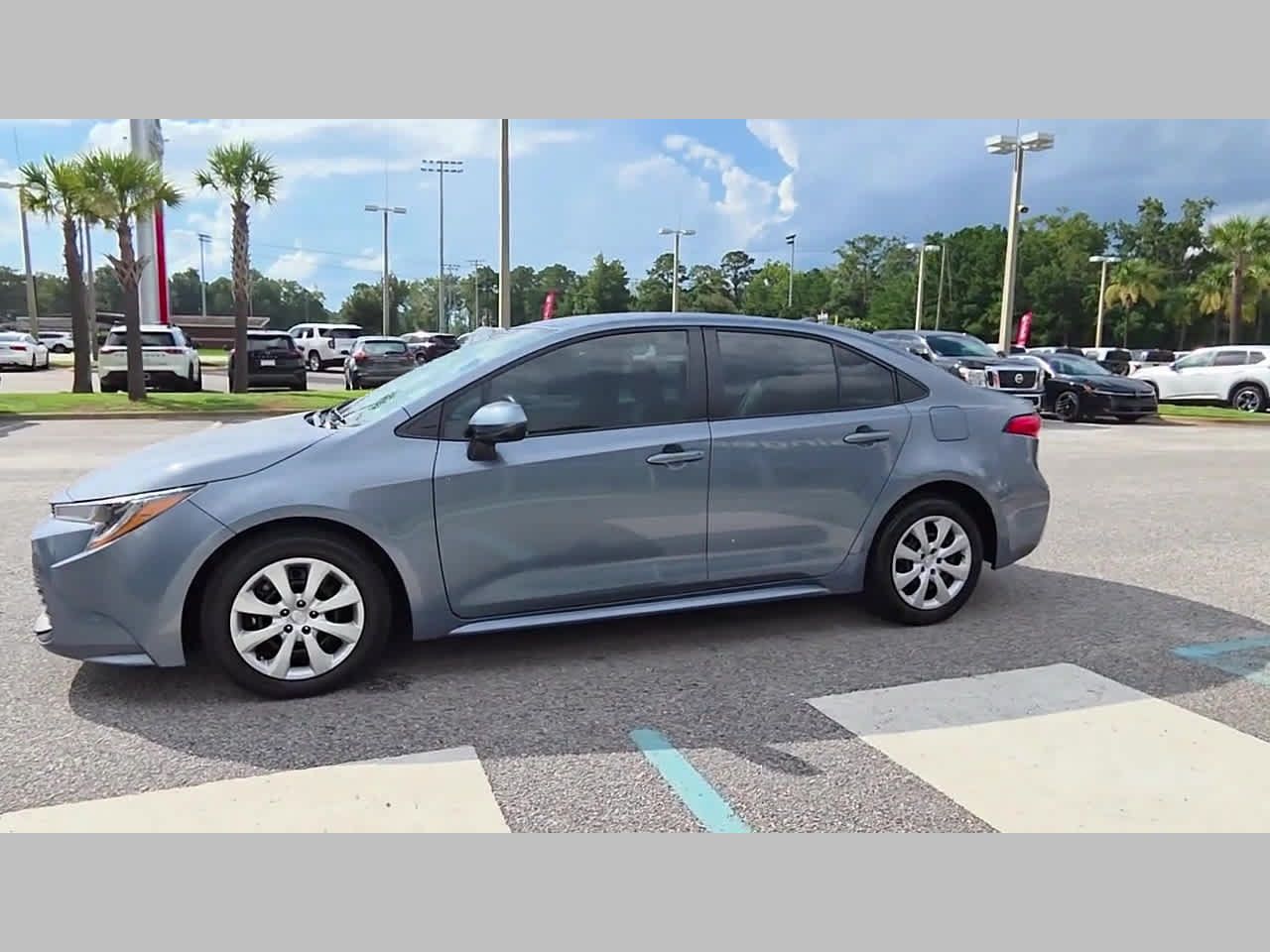 Used 2025 Toyota Corolla LE FWD image 25