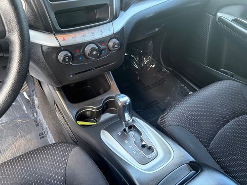 Used 2018 Dodge Journey SE FWD image 15