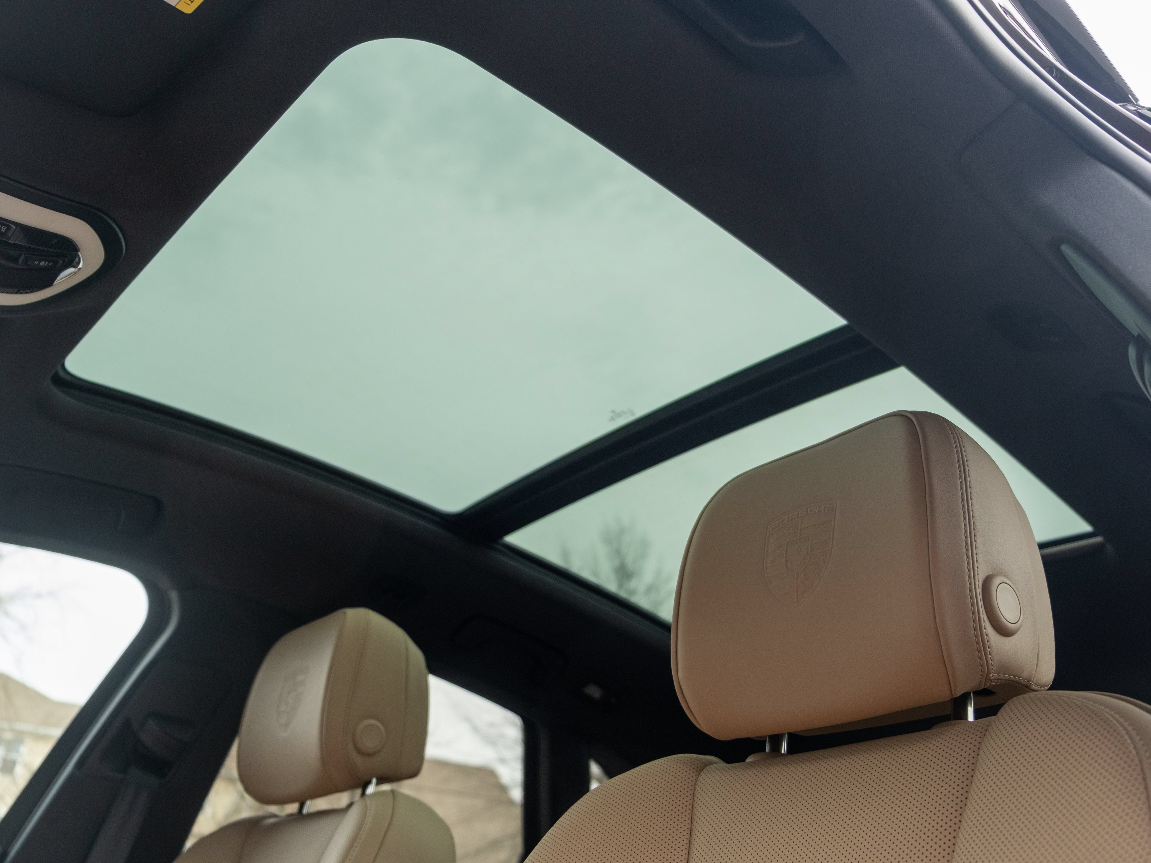 Certified 2026 Porsche Macan AWD/4WD image 36