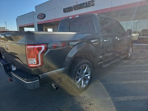 Used 2017 Ford F150 XLT w/ Equipment Group 302A Luxury image 5