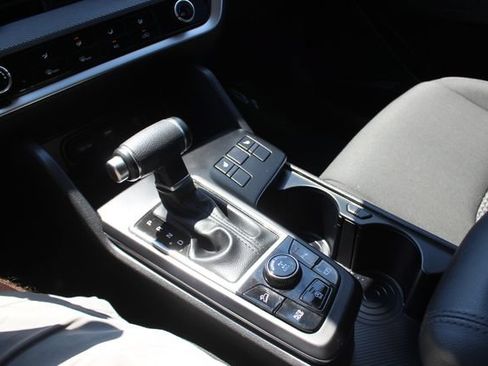 Used 2024 Kia Sportage LX AWD/4WD image 11