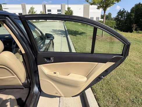 Used 2009 Hyundai Sonata Limited FWD image 15