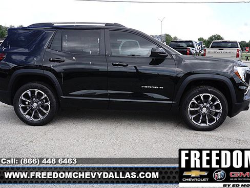 New 2026 GMC Terrain Elevation w/ Elevation Premium Package FWD image 8