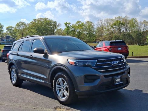 Used 2020 Ford Explorer XLT w/ Class III Trailer Tow Package AWD/4WD image 8