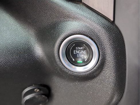 Used 2022 GMC Sierra 2500 AT4 w/ AT4 Preferred Package image 18