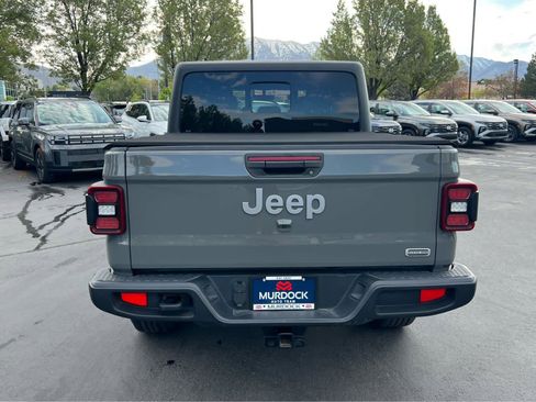 Used 2021 Jeep Gladiator Overland w/ Popular Equipment Package AWD/4WD image 9