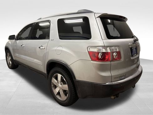 Used 2010 GMC Acadia SLT image 2