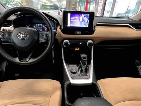 Used 2024 Toyota RAV4 LE AWD/4WD image 14