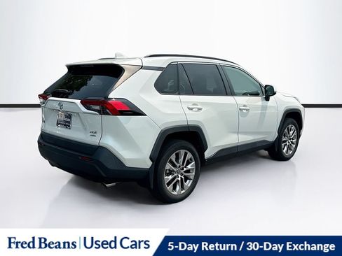 Used 2021 Toyota RAV4 XLE Premium AWD/4WD image 10