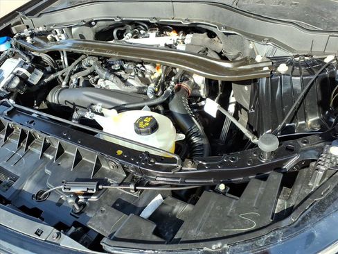 Used 2025 Ford Explorer ST-Line image 18