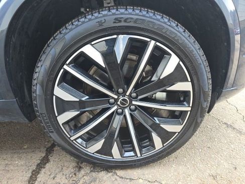 Certified 2025 Volvo XC90 B5 Plus image 12