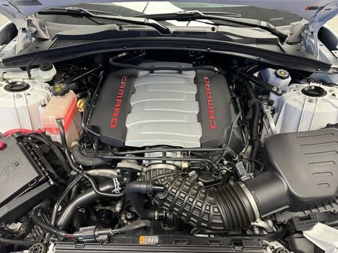 Used 2019 Chevrolet Camaro SS RWD image 21