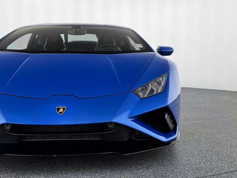 Used 2020 Lamborghini Huracan EVO RWD image 46