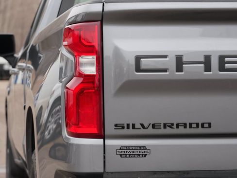 Used 2022 Chevrolet Silverado 1500 RST AWD/4WD image 12