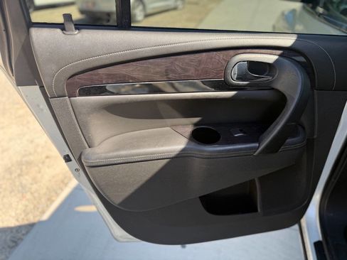 Used 2015 Buick Enclave Premium w/ Experience Buick Package image 9