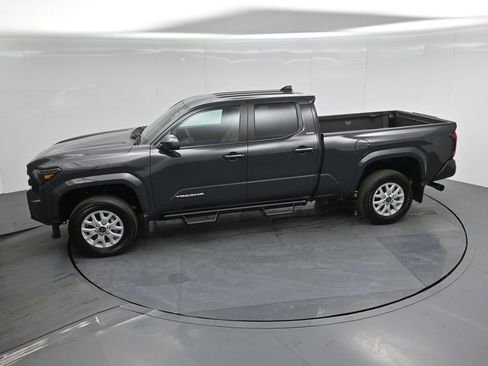Used 2025 Toyota Tacoma SR5 image 40