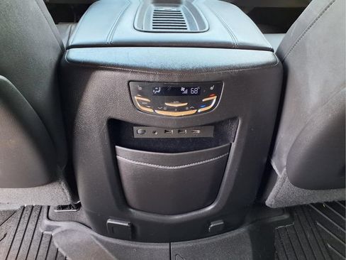 Used 2019 Cadillac Escalade Premium Luxury AWD/4WD image 33