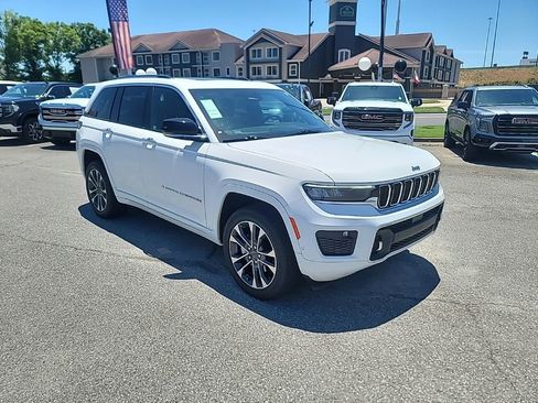 Used 2023 Jeep Grand Cherokee Overland w/ Luxury Tech Group IV RWD image 1