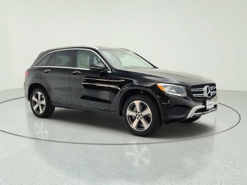 Used 2018 Mercedes-Benz GLC 300 image 3