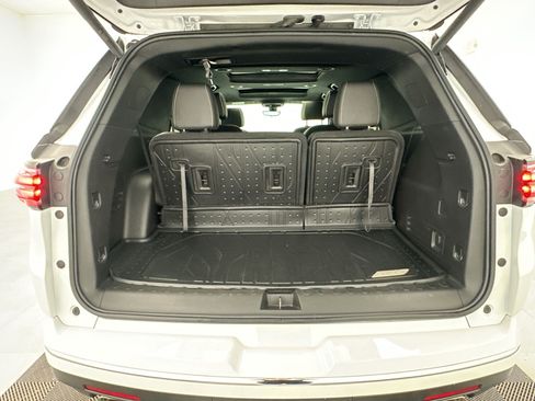 Certified 2023 Chevrolet Traverse Premier w/ LPO, Floor Liner Package AWD/4WD image 33