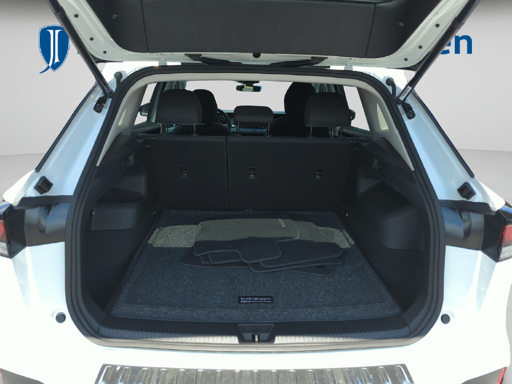 Used 2025 Volkswagen Tiguan S FWD image 19