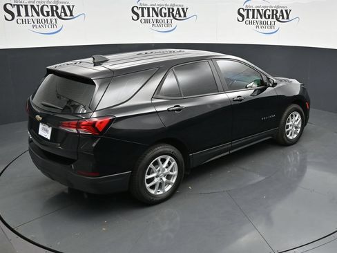 Used 2023 Chevrolet Equinox LS FWD image 27