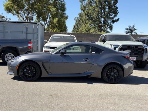 Used 2023 Toyota GR86 Premium w/ ALL Weather Mat Package (TMS) RWD image 2