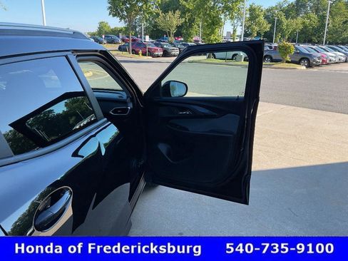 Used 2023 Chevrolet TrailBlazer LT AWD/4WD image 19