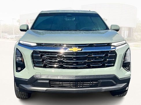 Used 2025 Chevrolet Equinox LT w/ Safety and Technology Package image 2