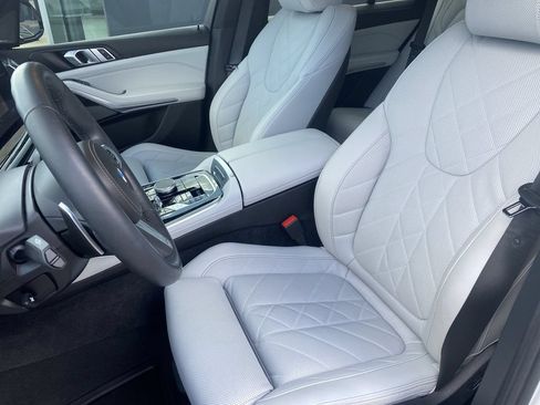 Used 2024 BMW X5 xDrive40i w/ M Sport Package AWD/4WD image 11