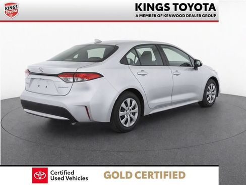 Used 2021 Toyota Corolla LE FWD image 4