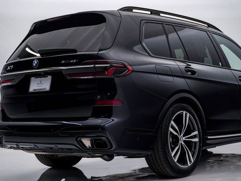 Used 2023 BMW X7 xDrive40i w/ Executive Package image 11