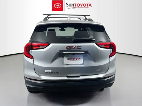 Used 2021 GMC Terrain SLE w/ Driver Convenience Package image 5