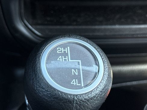 Used 2025 Jeep Gladiator Sport AWD/4WD image 28