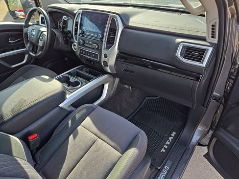 Used 2020 Nissan Titan SV w/ SV Convenience Package image 19