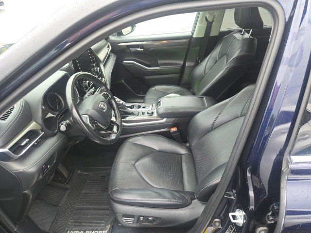 Used 2020 Toyota Highlander Limited AWD/4WD image 18